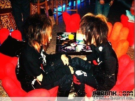 dvubb 图片点击可在新窗口打开查看